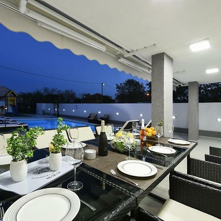 Villa Mare - With Heated Pool ザダル エクステリア 写真