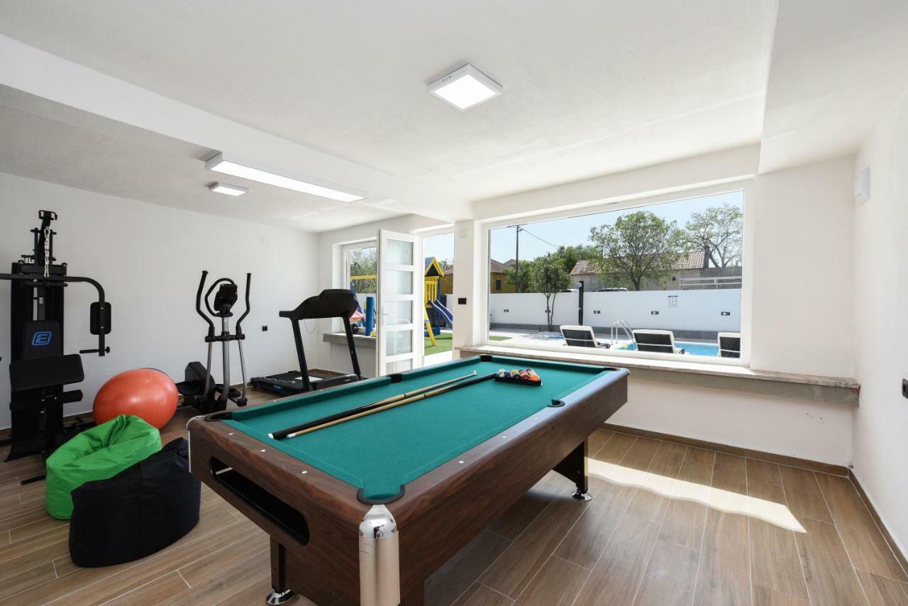 Villa Mare - With Heated Pool ザダル エクステリア 写真