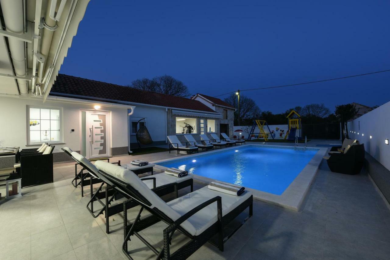 Villa Mare - With Heated Pool ザダル エクステリア 写真