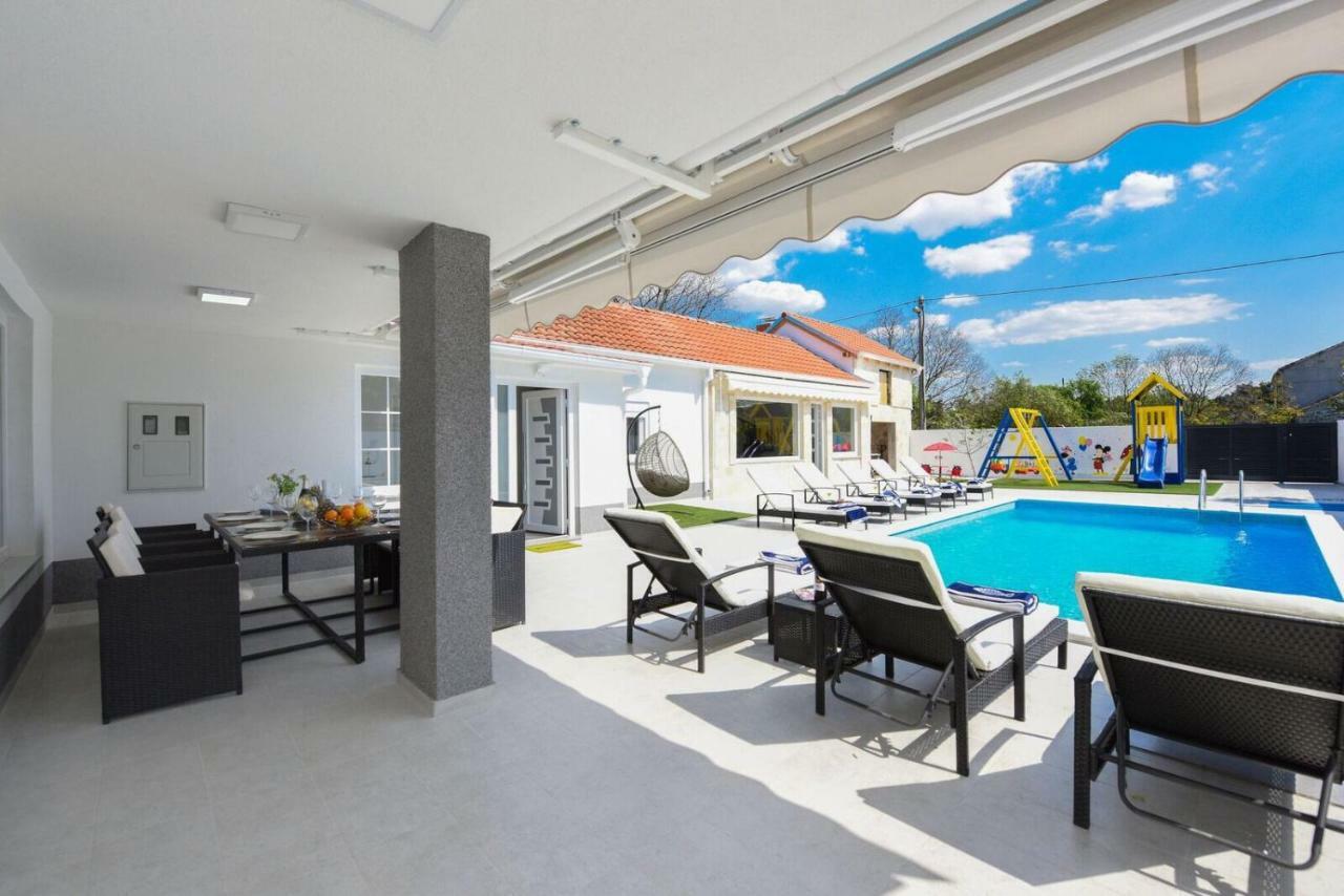 Villa Mare - With Heated Pool ザダル エクステリア 写真