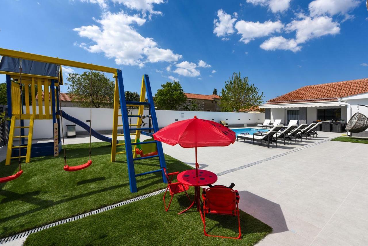 Villa Mare - With Heated Pool ザダル エクステリア 写真